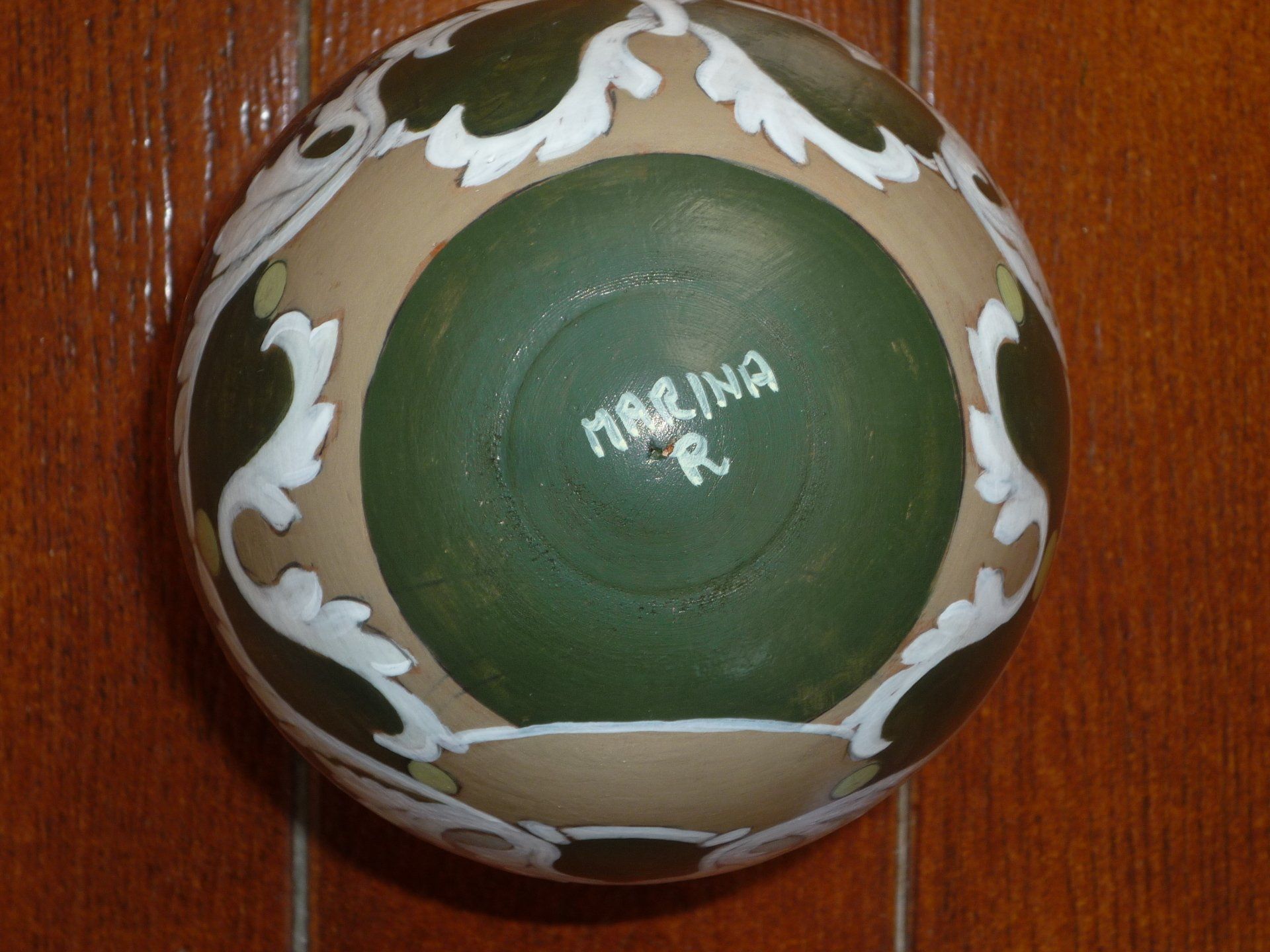 animali, cani, gatti, cavalli,  quadri, ritratti, dipinti, su misura, animali vestiti, oggetti, arredi, uova dipeinte, piatti, decorazioni, trompe, fiori, stencil, decoupage, carta, colla, matita, pennello, olio su tela , riviste, pubblicazioni, eventi, Marina Rigolone, artista, pittrice, decoratrice,