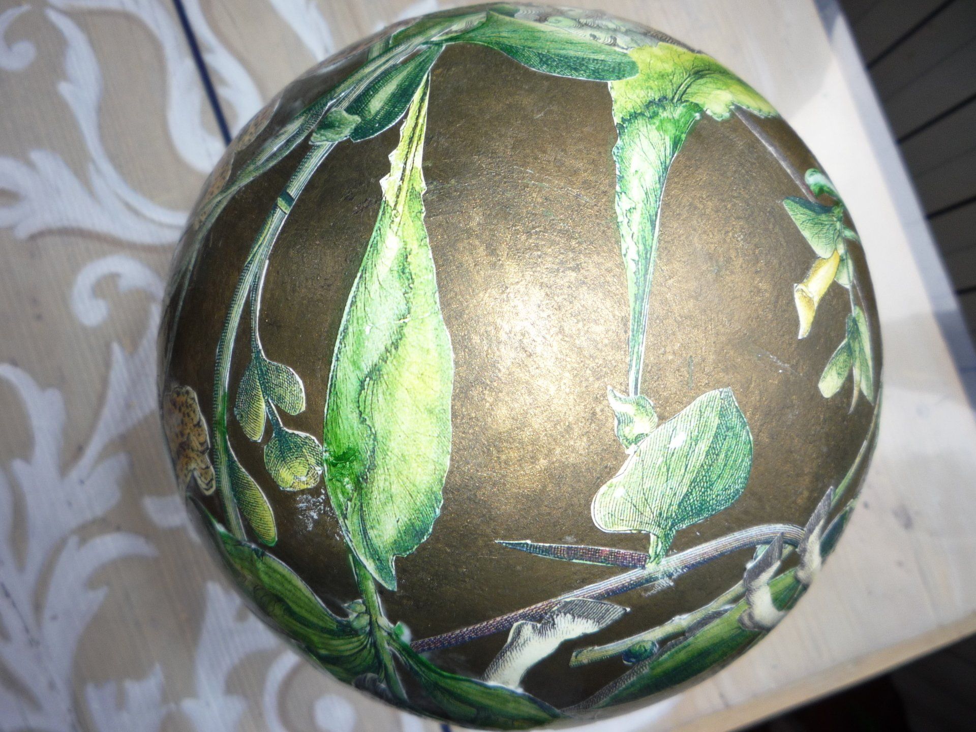 animali, cani, gatti, cavalli,  quadri, ritratti, dipinti, su misura, animali vestiti, oggetti, arredi, uova dipeinte, piatti, decorazioni, trompe, fiori, stencil, decoupage, carta, colla, matita, pennello, olio su tela , riviste, pubblicazioni, eventi, Marina Rigolone, artista, pittrice, decoratrice,