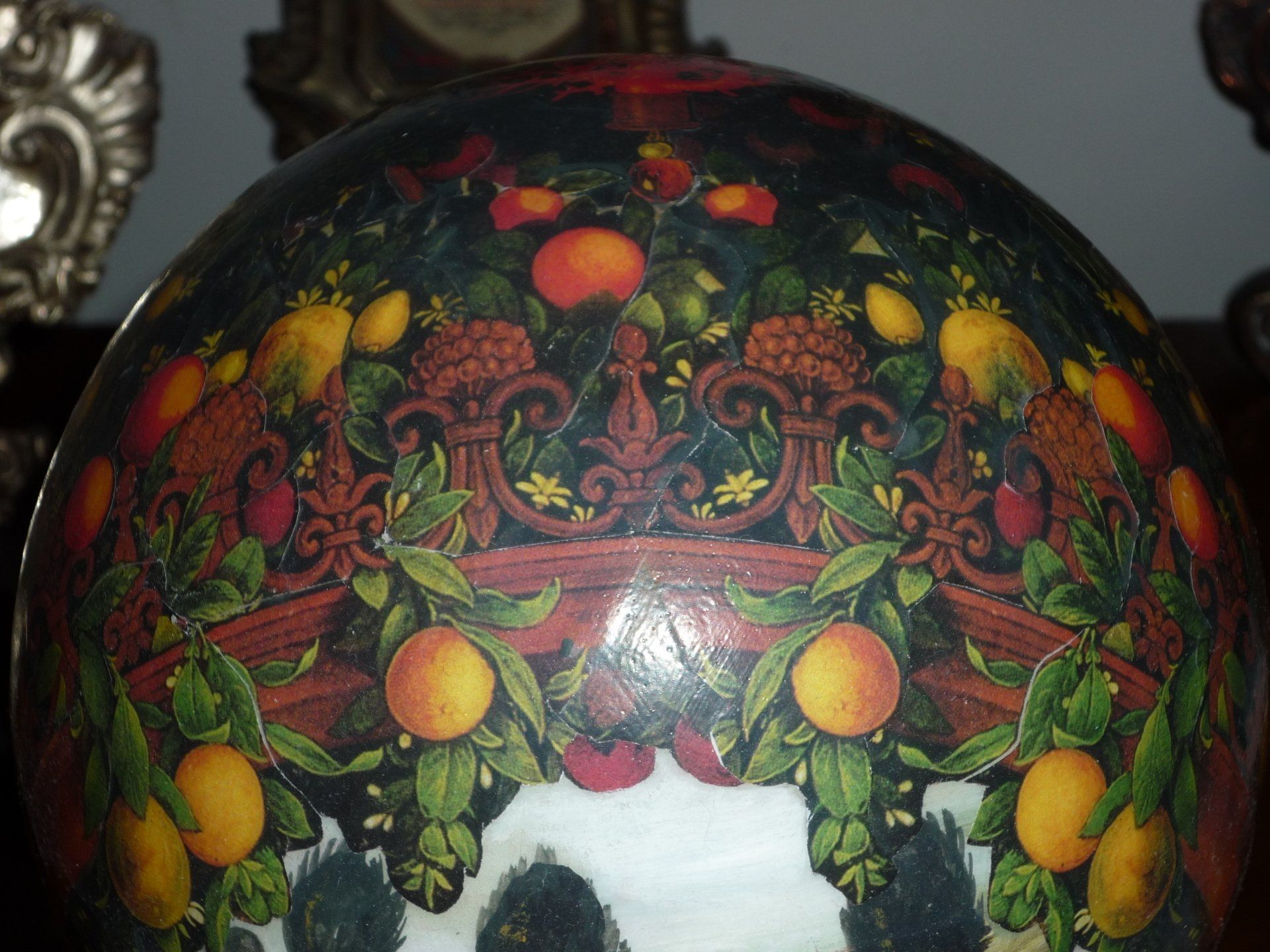animali, cani, gatti, cavalli,  quadri, ritratti, dipinti, su misura, animali vestiti, oggetti, arredi, uova dipeinte, piatti, decorazioni, trompe, fiori, stencil, decoupage, carta, colla, matita, pennello, olio su tela , riviste, pubblicazioni, eventi, Marina Rigolone, artista, pittrice, decoratrice,