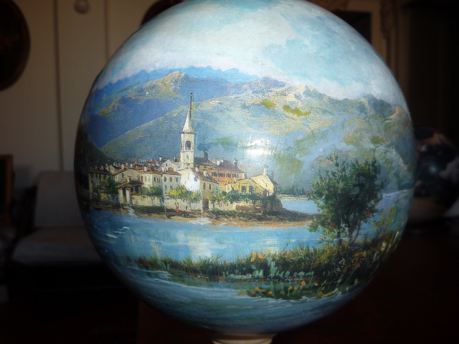 animali, cani, gatti, cavalli,  quadri, ritratti, dipinti, su misura, animali vestiti, oggetti, arredi, uova dipeinte, piatti, decorazioni, trompe, fiori, stencil, decoupage, carta, colla, matita, pennello, olio su tela , riviste, pubblicazioni, eventi, Marina Rigolone, artista, pittrice, decoratrice,