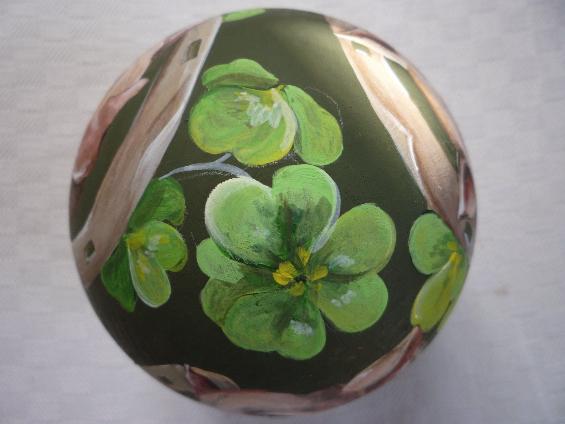 animali, cani, gatti, cavalli,  quadri, ritratti, dipinti, su misura, animali vestiti, oggetti, arredi, uova dipeinte, piatti, decorazioni, trompe, fiori, stencil, decoupage, carta, colla, matita, pennello, olio su tela , riviste, pubblicazioni, eventi, Marina Rigolone, artista, pittrice, decoratrice,