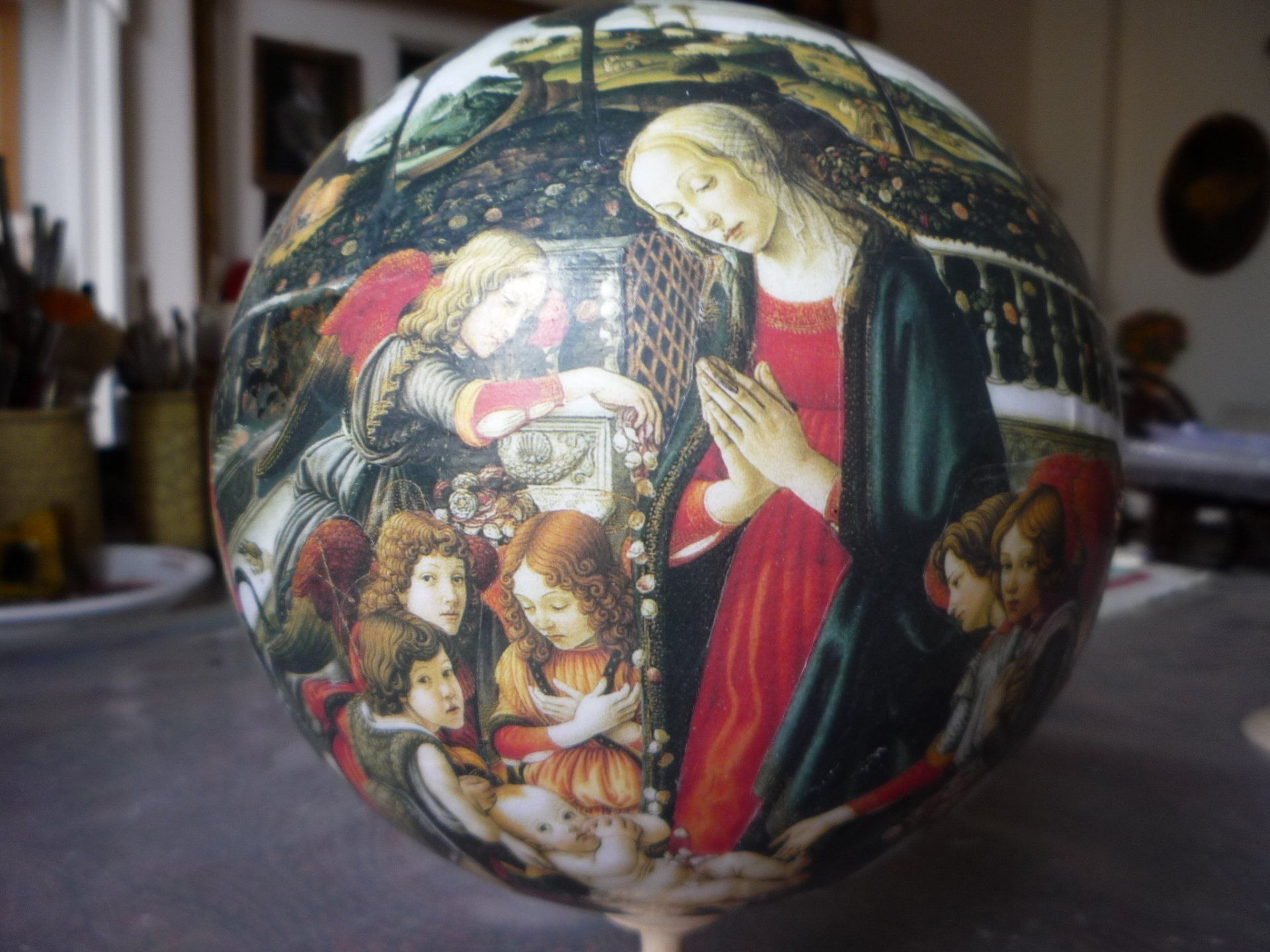 animali, cani, gatti, cavalli,  quadri, ritratti, dipinti, su misura, animali vestiti, oggetti, arredi, uova dipeinte, piatti, decorazioni, trompe, fiori, stencil, decoupage, carta, colla, matita, pennello, olio su tela , riviste, pubblicazioni, eventi, Marina Rigolone, artista, pittrice, decoratrice,