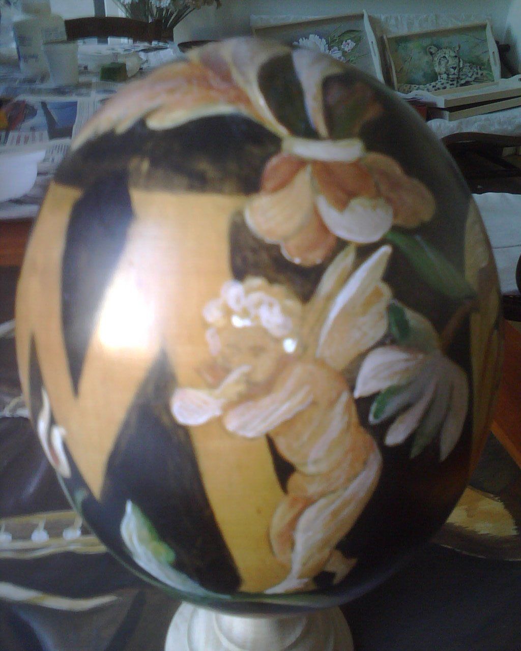 animali, cani, gatti, cavalli,  quadri, ritratti, dipinti, su misura, animali vestiti, oggetti, arredi, uova dipeinte, piatti, decorazioni, trompe, fiori, stencil, decoupage, carta, colla, matita, pennello, olio su tela , riviste, pubblicazioni, eventi, Marina Rigolone, artista, pittrice, decoratrice,