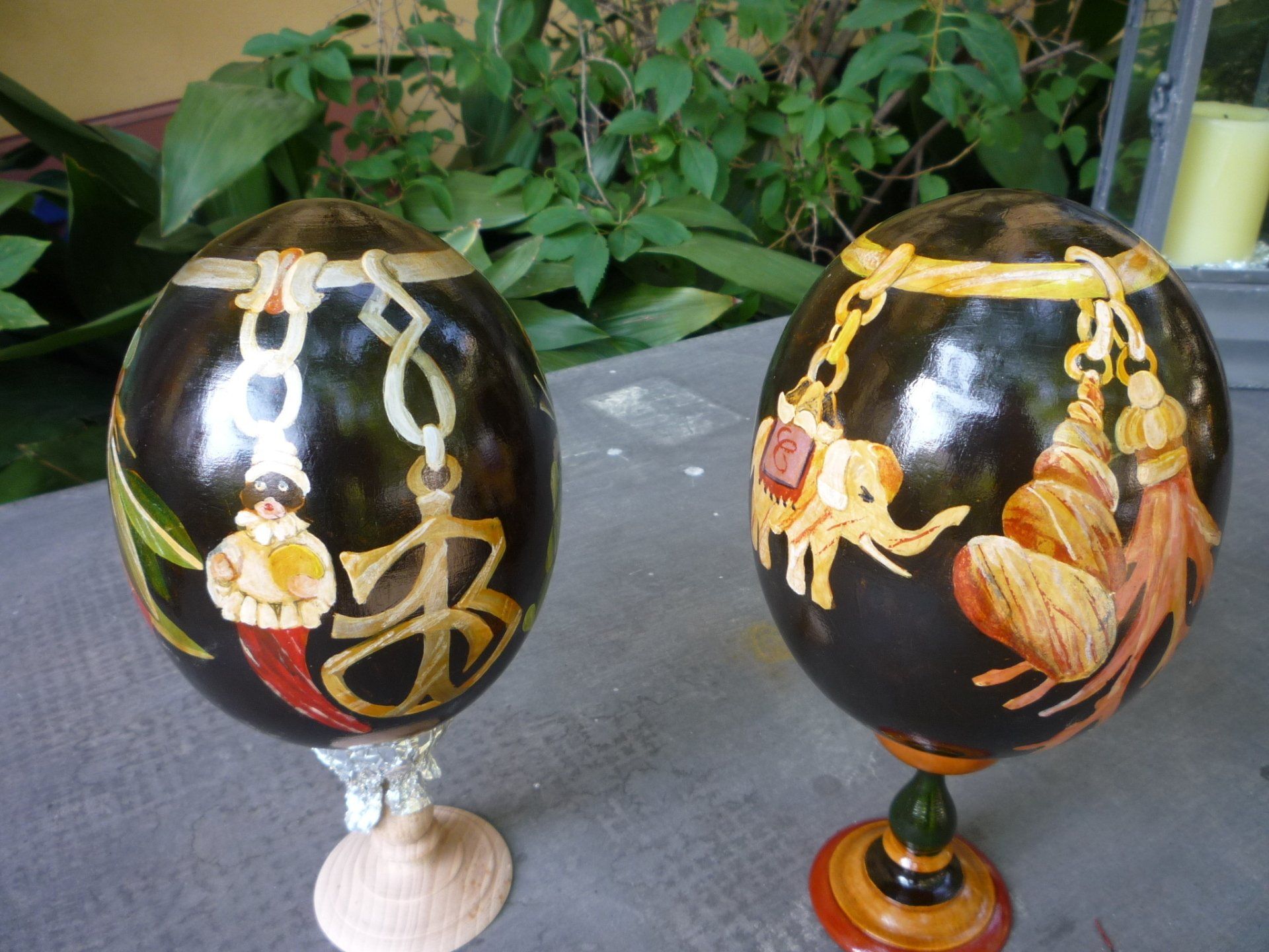 animali, cani, gatti, cavalli,  quadri, ritratti, dipinti, su misura, animali vestiti, oggetti, arredi, uova dipeinte, piatti, decorazioni, trompe, fiori, stencil, decoupage, carta, colla, matita, pennello, olio su tela , riviste, pubblicazioni, eventi, Marina Rigolone, artista, pittrice, decoratrice,