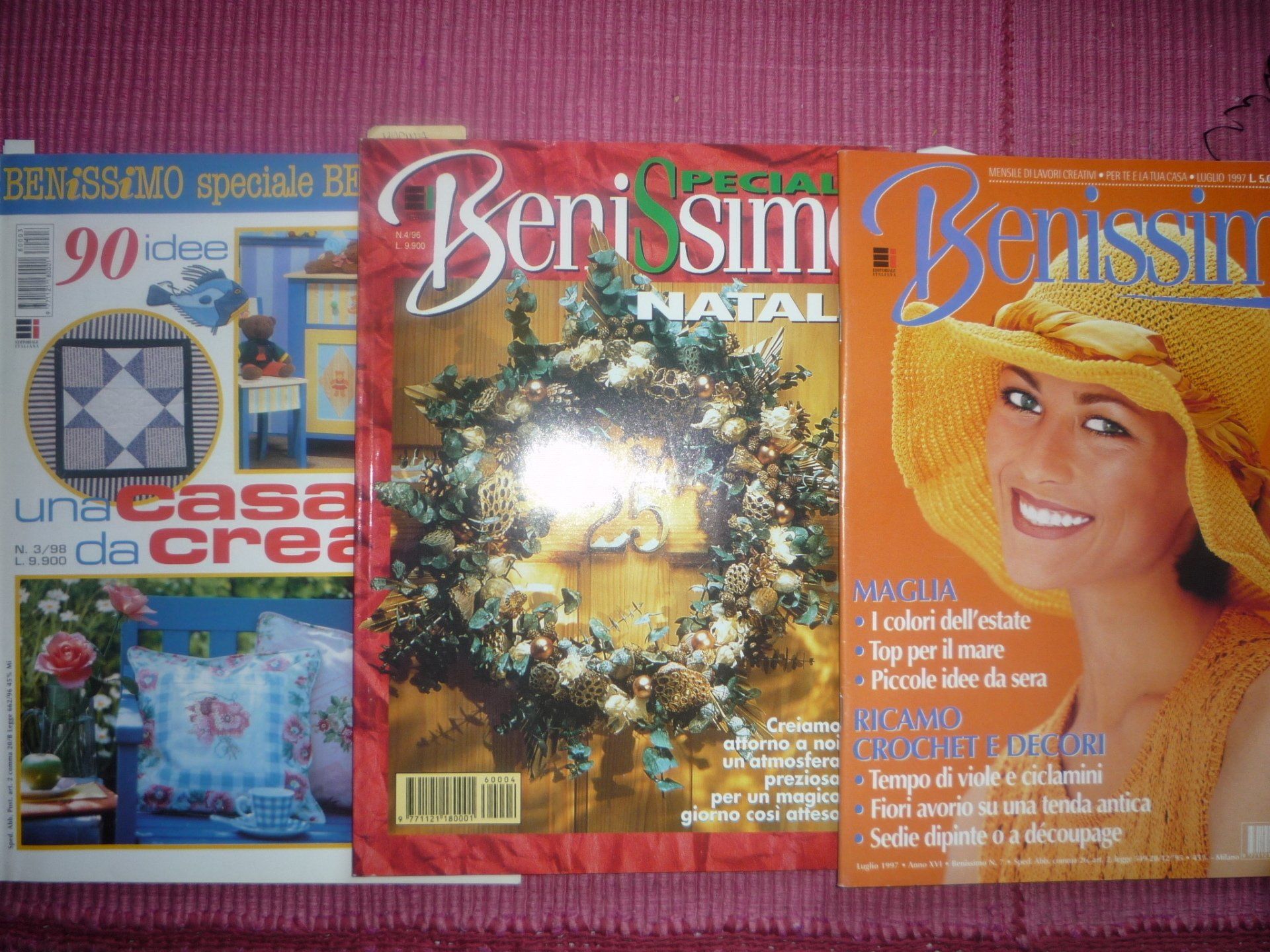 animali, cani, gatti, cavalli,  quadri, giornali, ritratti, dipinti, su misura, animali vestiti, oggetti, arredi, uova dipinte, piatti, decorazioni, trompe, fiori, stencil, decoupage, carta, colla, matita, pennello, olio su tela , riviste, libri, pubblicazioni, eventi, Marina Rigolone, artista, pittrice, decoratrice,