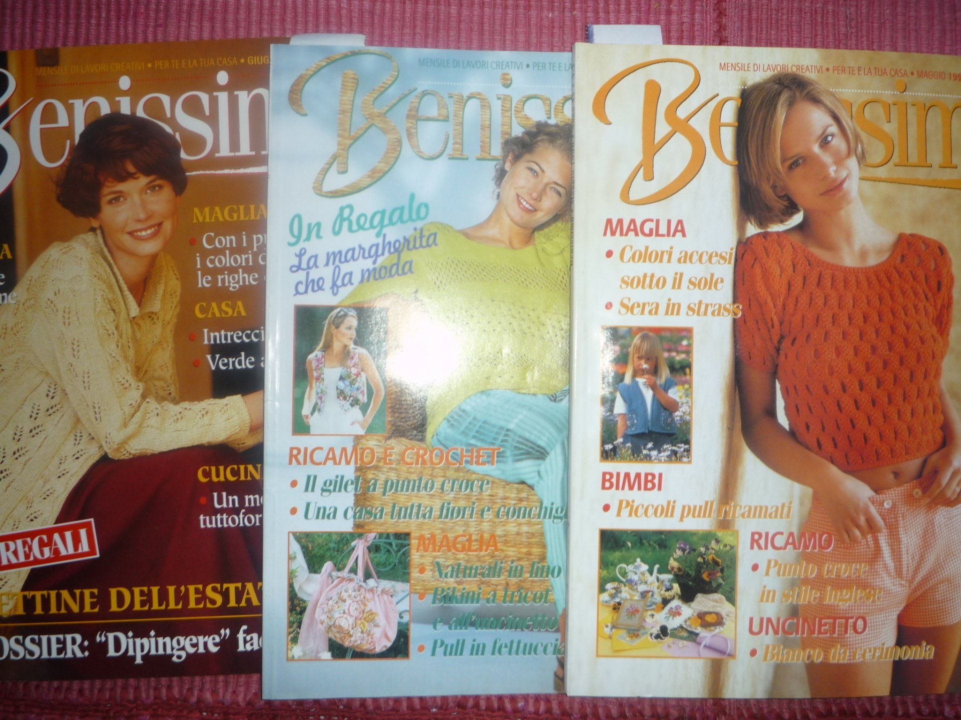 animali, cani, gatti, cavalli,  quadri, giornali, ritratti, dipinti, su misura, animali vestiti, oggetti, arredi, uova dipinte, piatti, decorazioni, trompe, fiori, stencil, decoupage, carta, colla, matita, pennello, olio su tela , riviste, libri, pubblicazioni, eventi, Marina Rigolone, artista, pittrice, decoratrice,