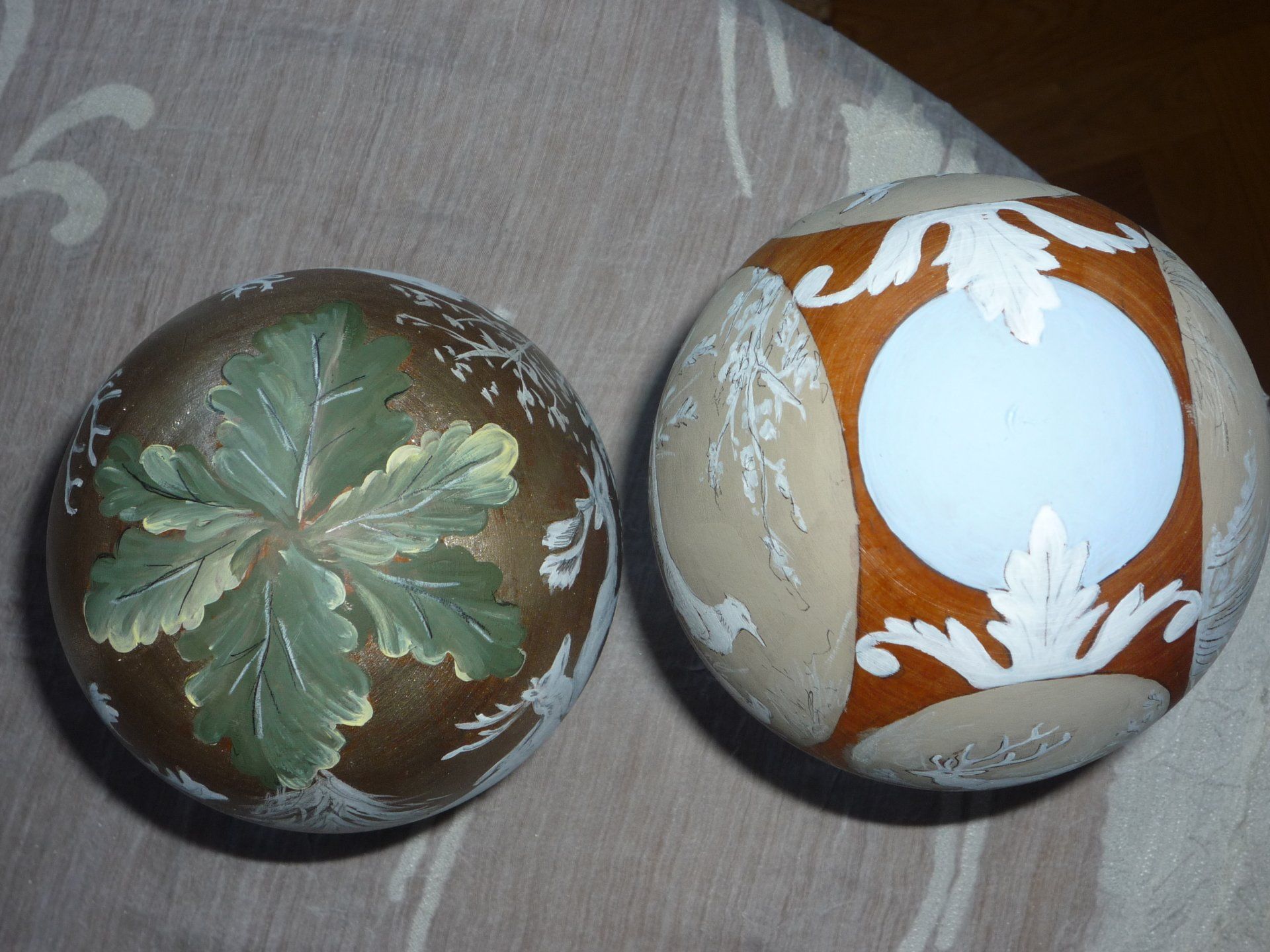 animali, cani, gatti, cavalli,  quadri, ritratti, dipinti, su misura, animali vestiti, oggetti, arredi, uova dipeinte, piatti, decorazioni, trompe, fiori, stencil, decoupage, carta, colla, matita, pennello, olio su tela , riviste, pubblicazioni, eventi, Marina Rigolone, artista, pittrice, decoratrice,