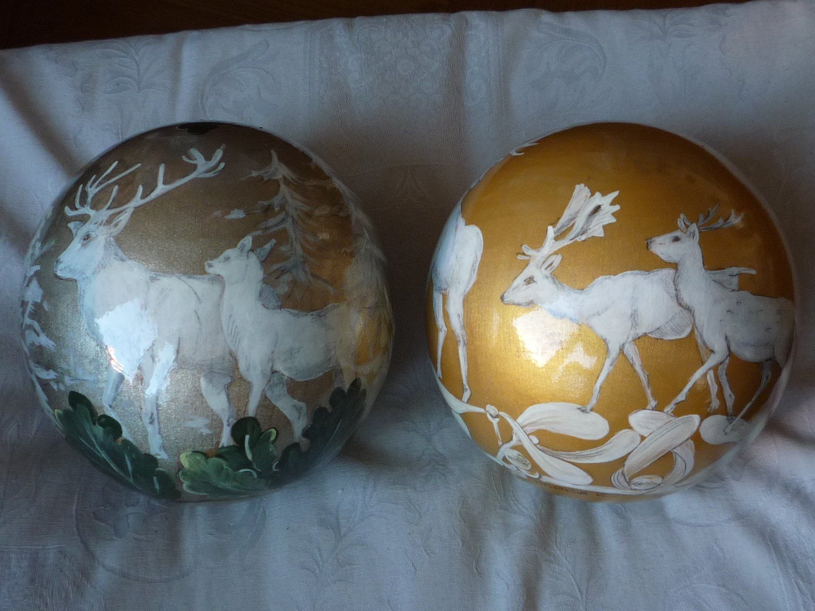 animali, cani, gatti, cavalli,  quadri, ritratti, dipinti, su misura, animali vestiti, oggetti, arredi, uova dipeinte, piatti, decorazioni, trompe, fiori, stencil, decoupage, carta, colla, matita, pennello, olio su tela , riviste, pubblicazioni, eventi, Marina Rigolone, artista, pittrice, decoratrice,