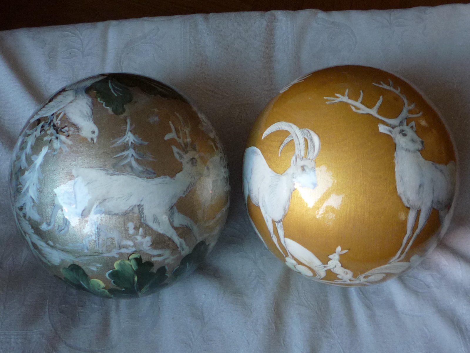 animali, cani, gatti, cavalli,  quadri, ritratti, dipinti, su misura, animali vestiti, oggetti, arredi, uova dipeinte, piatti, decorazioni, trompe, fiori, stencil, decoupage, carta, colla, matita, pennello, olio su tela , riviste, pubblicazioni, eventi, Marina Rigolone, artista, pittrice, decoratrice,