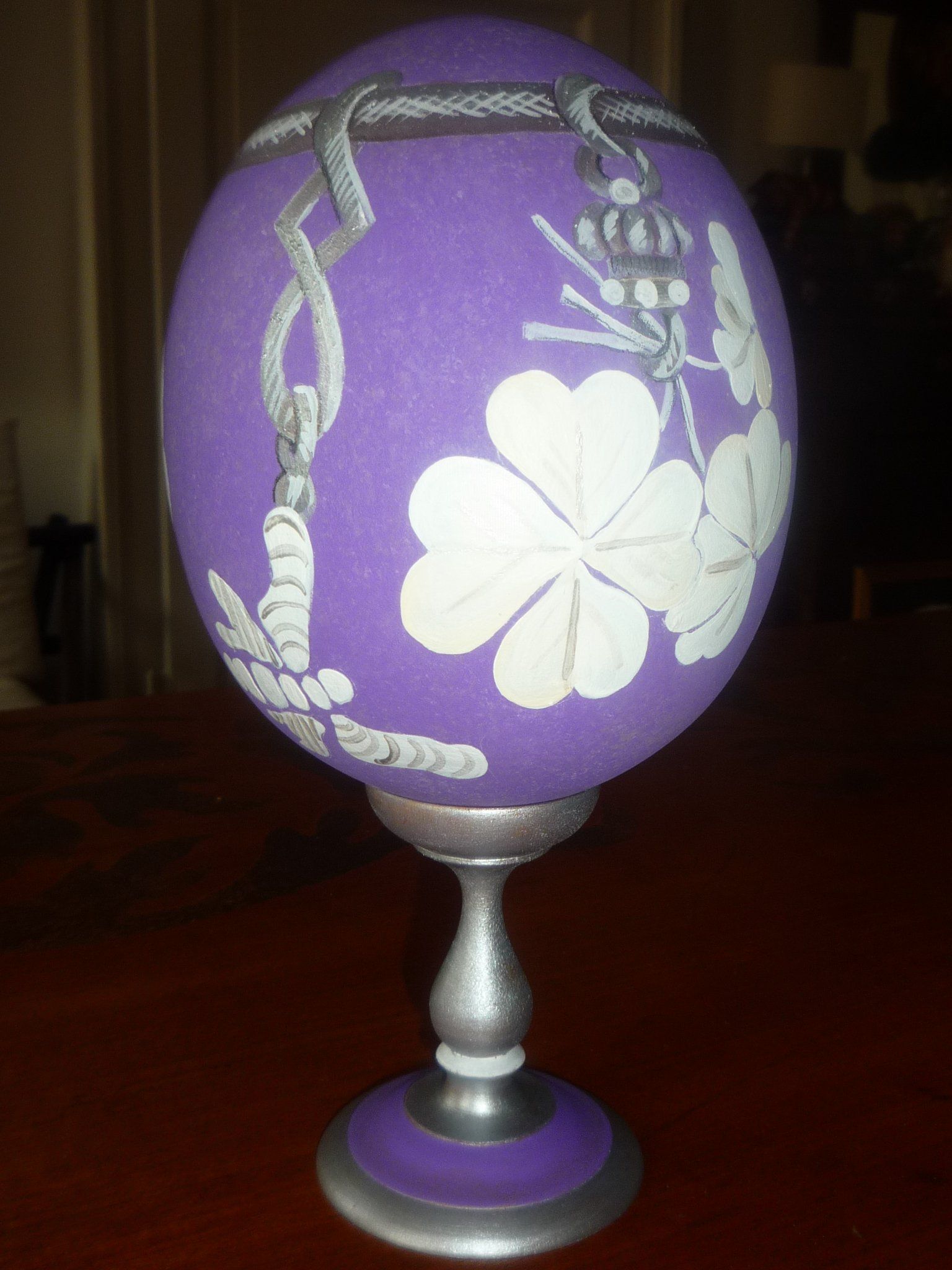 animali, cani, gatti, cavalli,  quadri, ritratti, dipinti, su misura, animali vestiti, oggetti, arredi, uova dipeinte, piatti, decorazioni, trompe, fiori, stencil, decoupage, carta, colla, matita, pennello, olio su tela , riviste, pubblicazioni, eventi, Marina Rigolone, artista, pittrice, decoratrice,