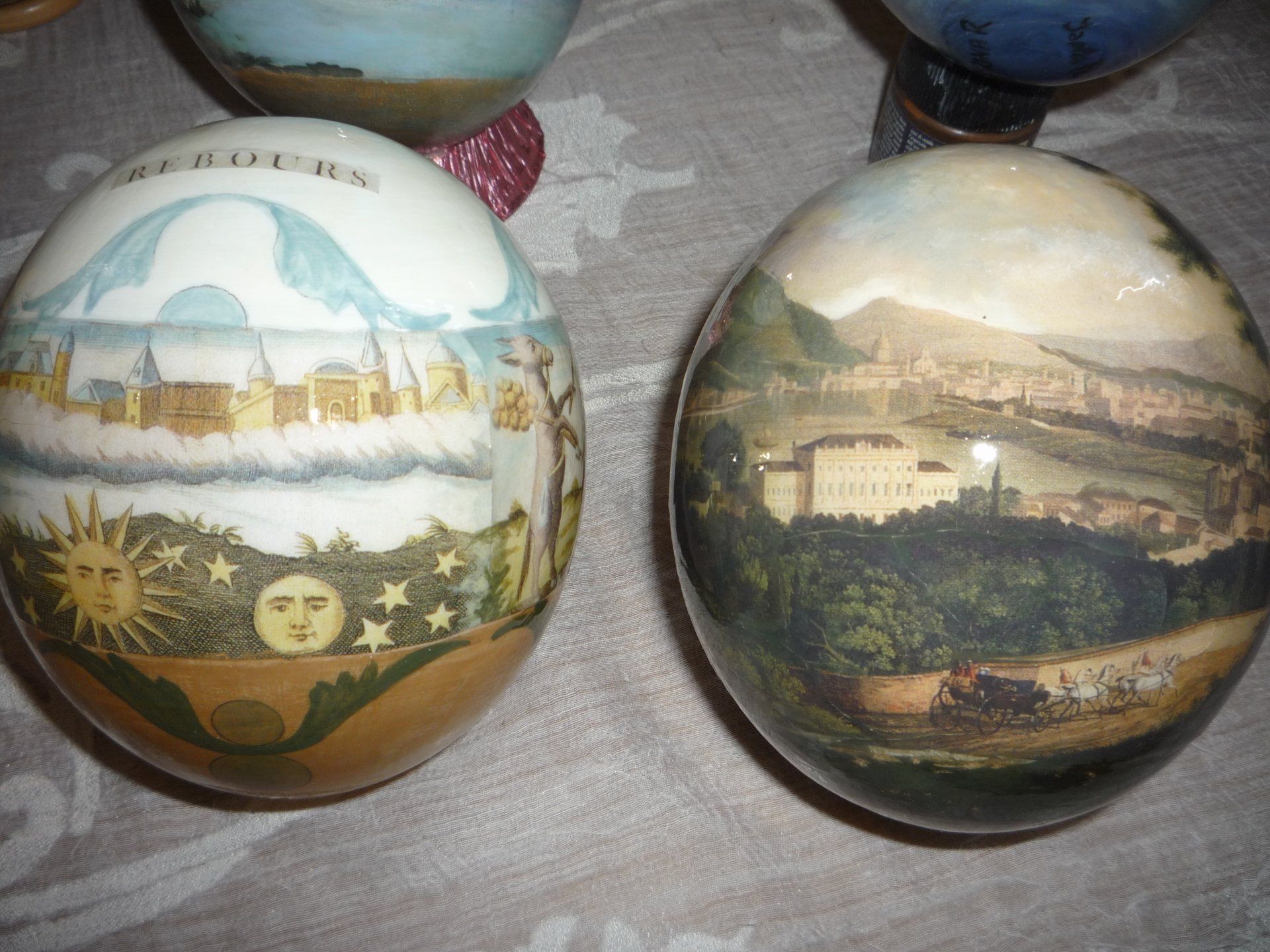 animali, cani, gatti, cavalli,  quadri, ritratti, dipinti, su misura, animali vestiti, oggetti, arredi, uova dipeinte, piatti, decorazioni, trompe, fiori, stencil, decoupage, carta, colla, matita, pennello, olio su tela , riviste, pubblicazioni, eventi, Marina Rigolone, artista, pittrice, decoratrice,
