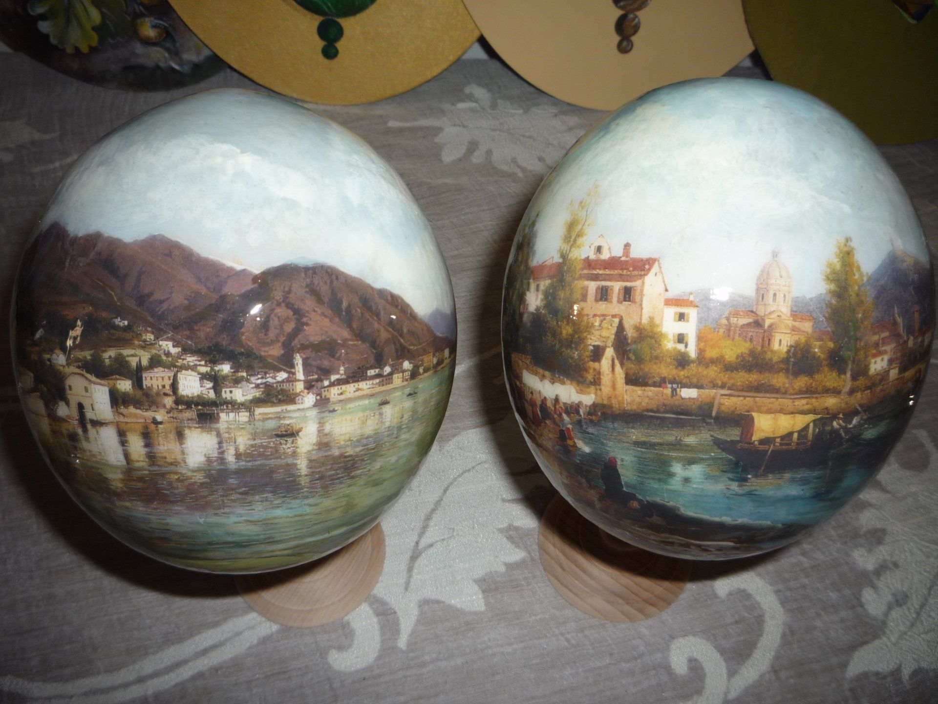 animali, cani, gatti, cavalli,  quadri, ritratti, dipinti, su misura, animali vestiti, oggetti, arredi, uova dipeinte, piatti, decorazioni, trompe, fiori, stencil, decoupage, carta, colla, matita, pennello, olio su tela , riviste, pubblicazioni, eventi, Marina Rigolone, artista, pittrice, decoratrice,