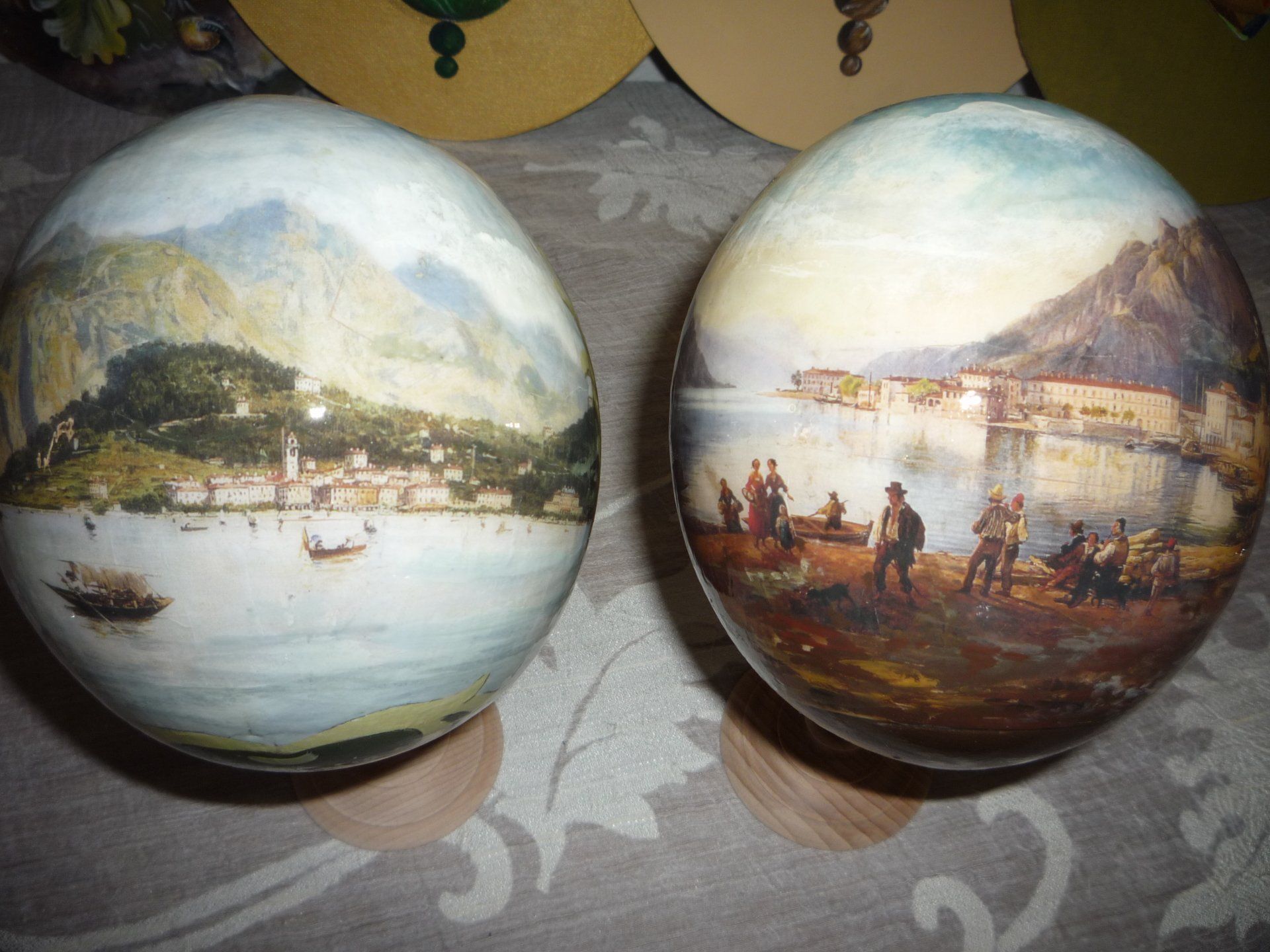 animali, cani, gatti, cavalli,  quadri, ritratti, dipinti, su misura, animali vestiti, oggetti, arredi, uova dipeinte, piatti, decorazioni, trompe, fiori, stencil, decoupage, carta, colla, matita, pennello, olio su tela , riviste, pubblicazioni, eventi, Marina Rigolone, artista, pittrice, decoratrice,