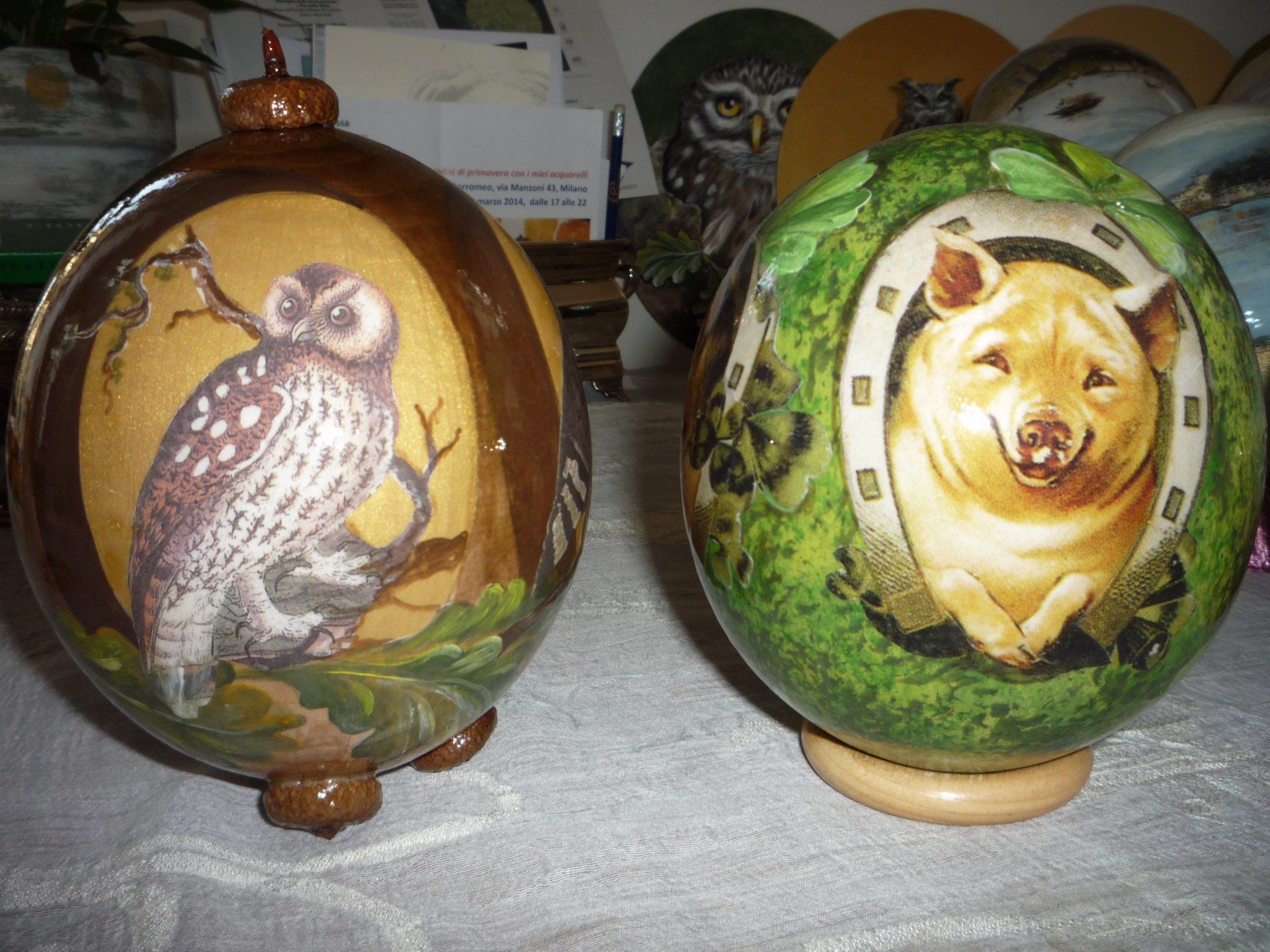 animali, cani, gatti, cavalli,  quadri, ritratti, dipinti, su misura, animali vestiti, oggetti, arredi, uova dipeinte, piatti, decorazioni, trompe, fiori, stencil, decoupage, carta, colla, matita, pennello, olio su tela , riviste, pubblicazioni, eventi, Marina Rigolone, artista, pittrice, decoratrice,