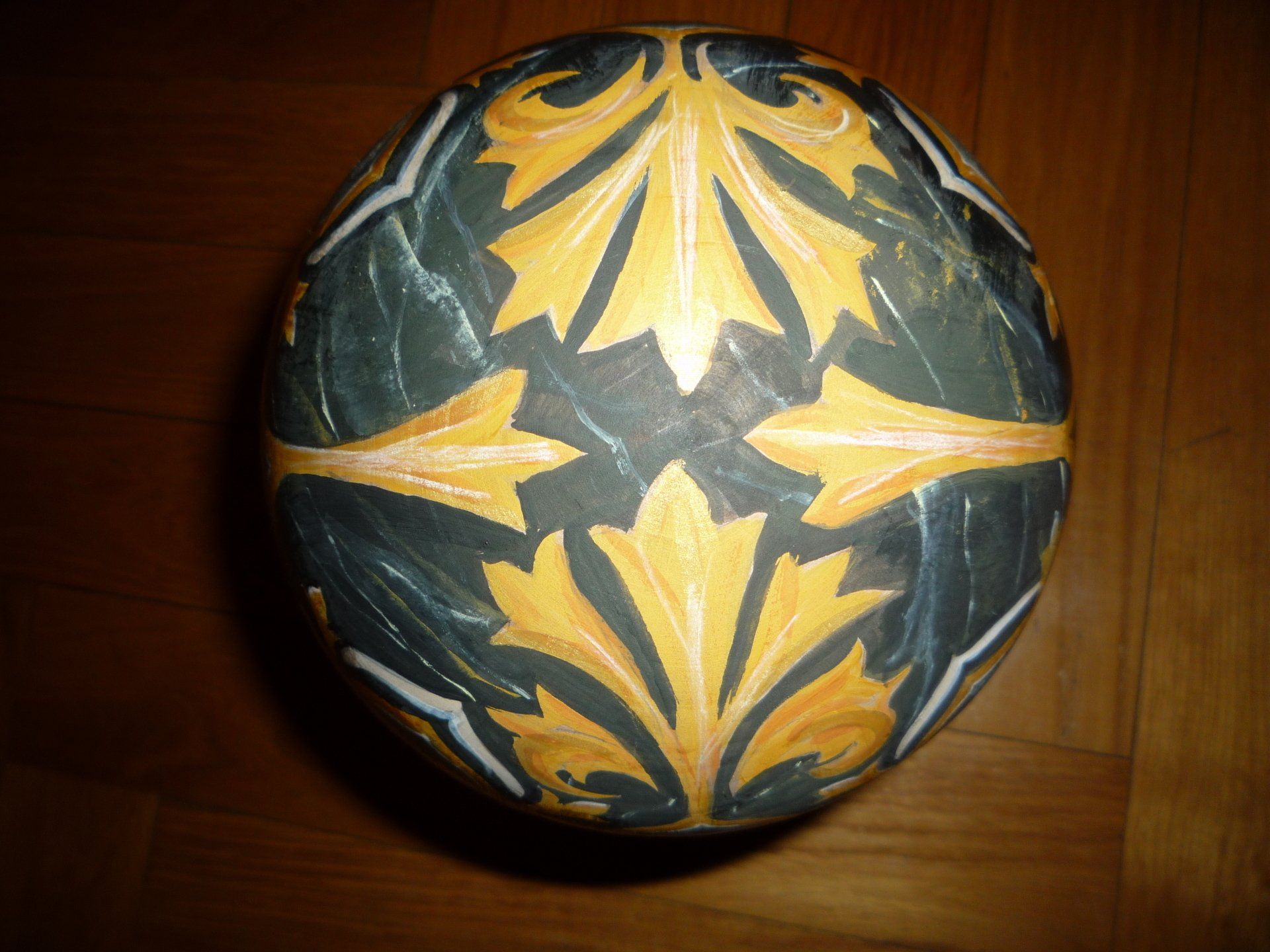 animali, cani, gatti, cavalli,  quadri, ritratti, dipinti, su misura, animali vestiti, oggetti, arredi, uova dipeinte, piatti, decorazioni, trompe, fiori, stencil, decoupage, carta, colla, matita, pennello, olio su tela , riviste, pubblicazioni, eventi, Marina Rigolone, artista, pittrice, decoratrice,
