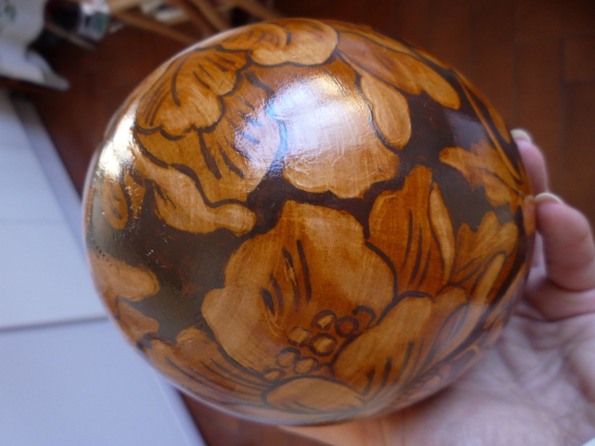 animali, cani, gatti, cavalli,  quadri, ritratti, dipinti, su misura, animali vestiti, oggetti, arredi, uova dipeinte, piatti, decorazioni, trompe, fiori, stencil, decoupage, carta, colla, matita, pennello, olio su tela , riviste, pubblicazioni, eventi, Marina Rigolone, artista, pittrice, decoratrice,