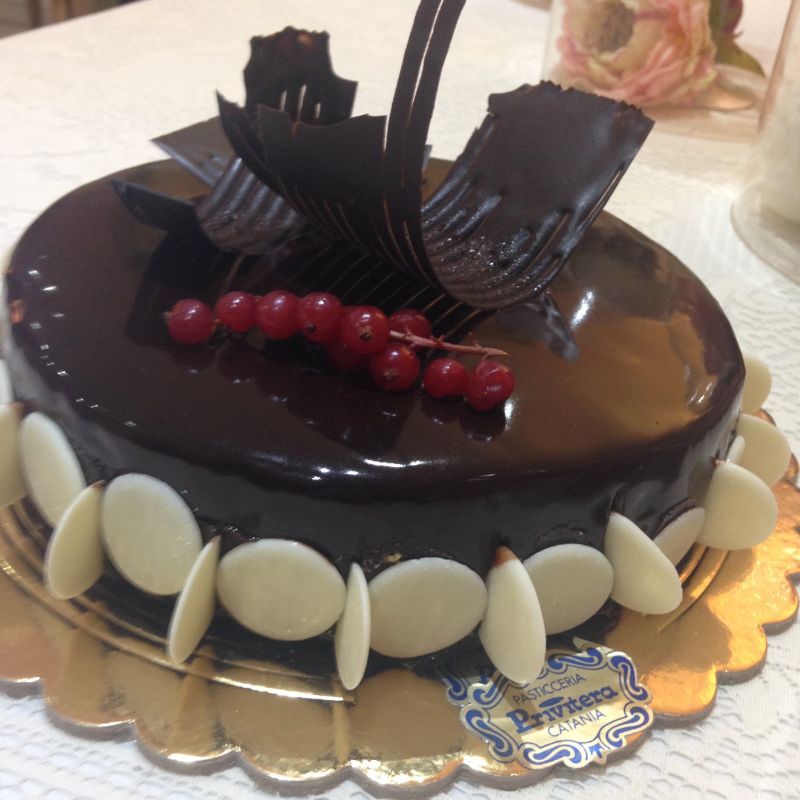 Torta con cioccolato fuso