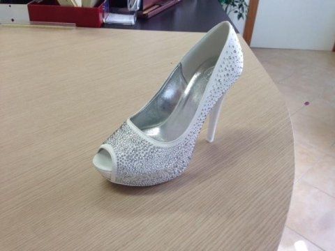 scarpa da sposa con tacco alto