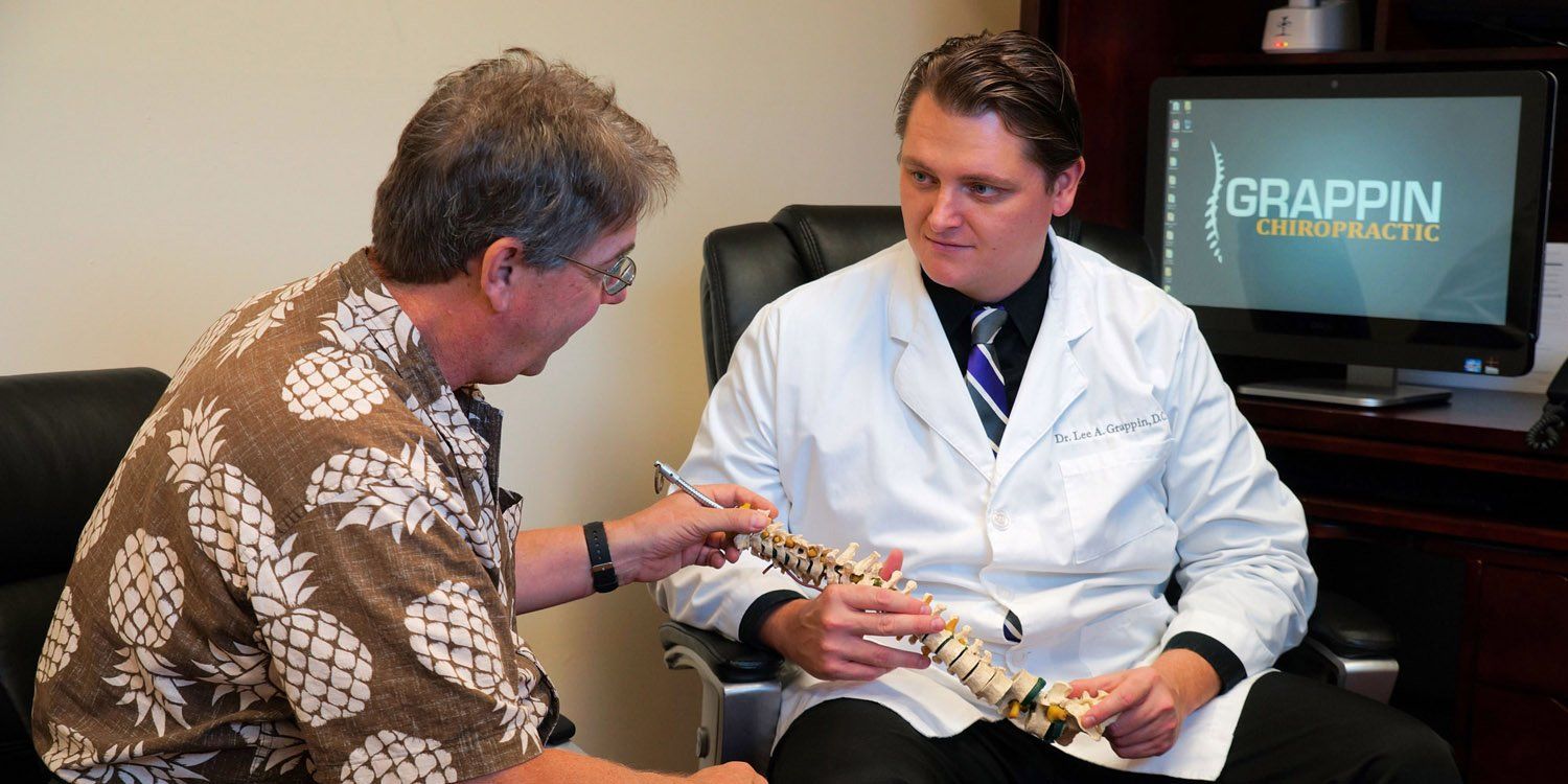 sciatica-chiropractic-treatment-consultation