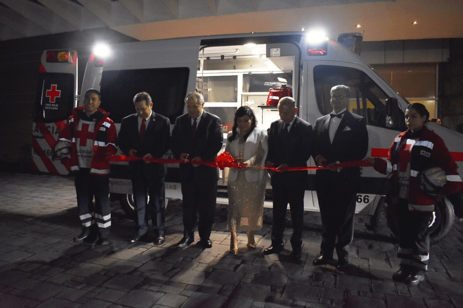 Entregan de Ambulancia a Cruz Roja Monterrey Entregan de Ambulancia a Cruz Roja Monterrey