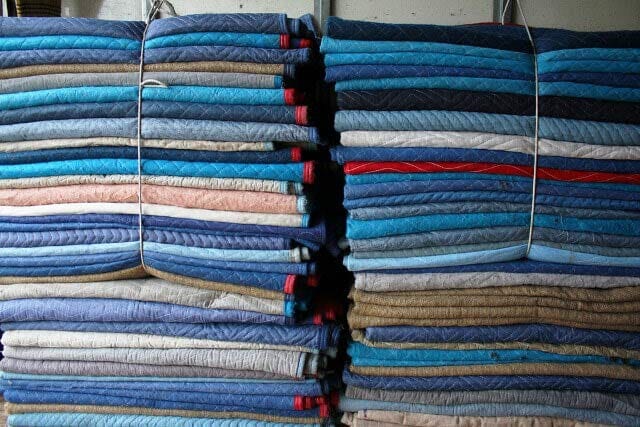 Comforters - Movers in Petersburg, FL