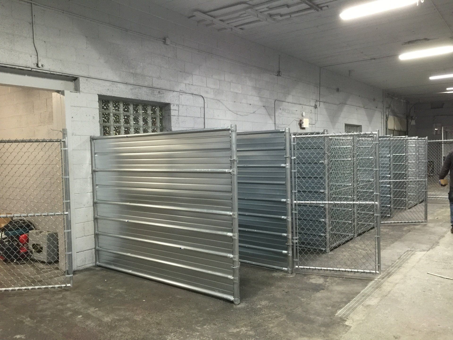 Chain Link Fences ─ Chain Link Kennels in Township, MI