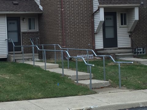 Fencing ─ House with Iron Fencing in Township, MI