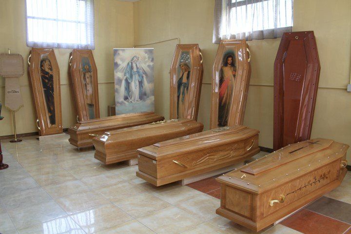 esposizione feretri