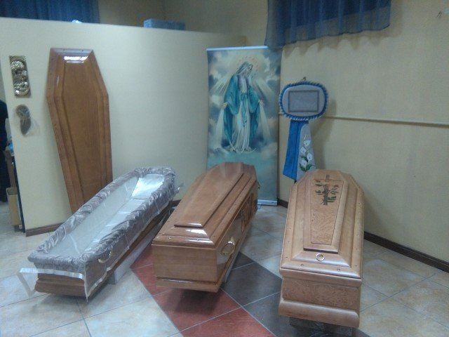 cofani funebri in legno