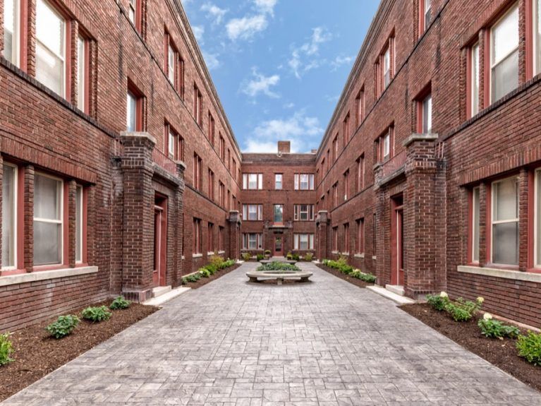 Normandie courtyard