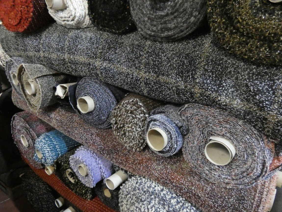 rotoli di tessuti in fibre sintetiche