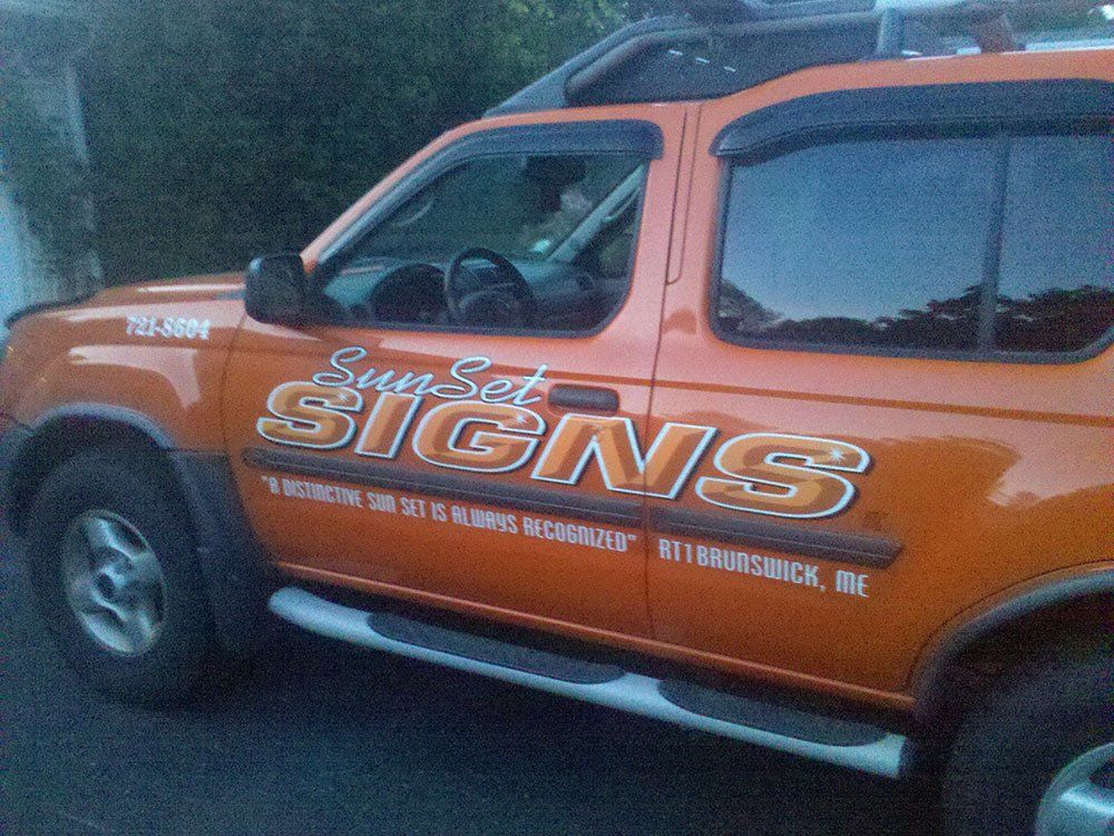 Vehicle Lettering 72
