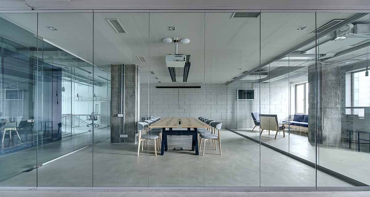 Internal glass in office