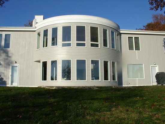 Exterior painting services in East Haven