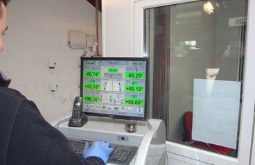 wheel alignment equipment