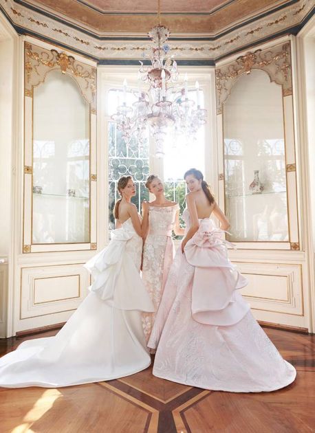 Abiti da sposa in seta con balze