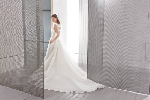 Abito da sposa moderno