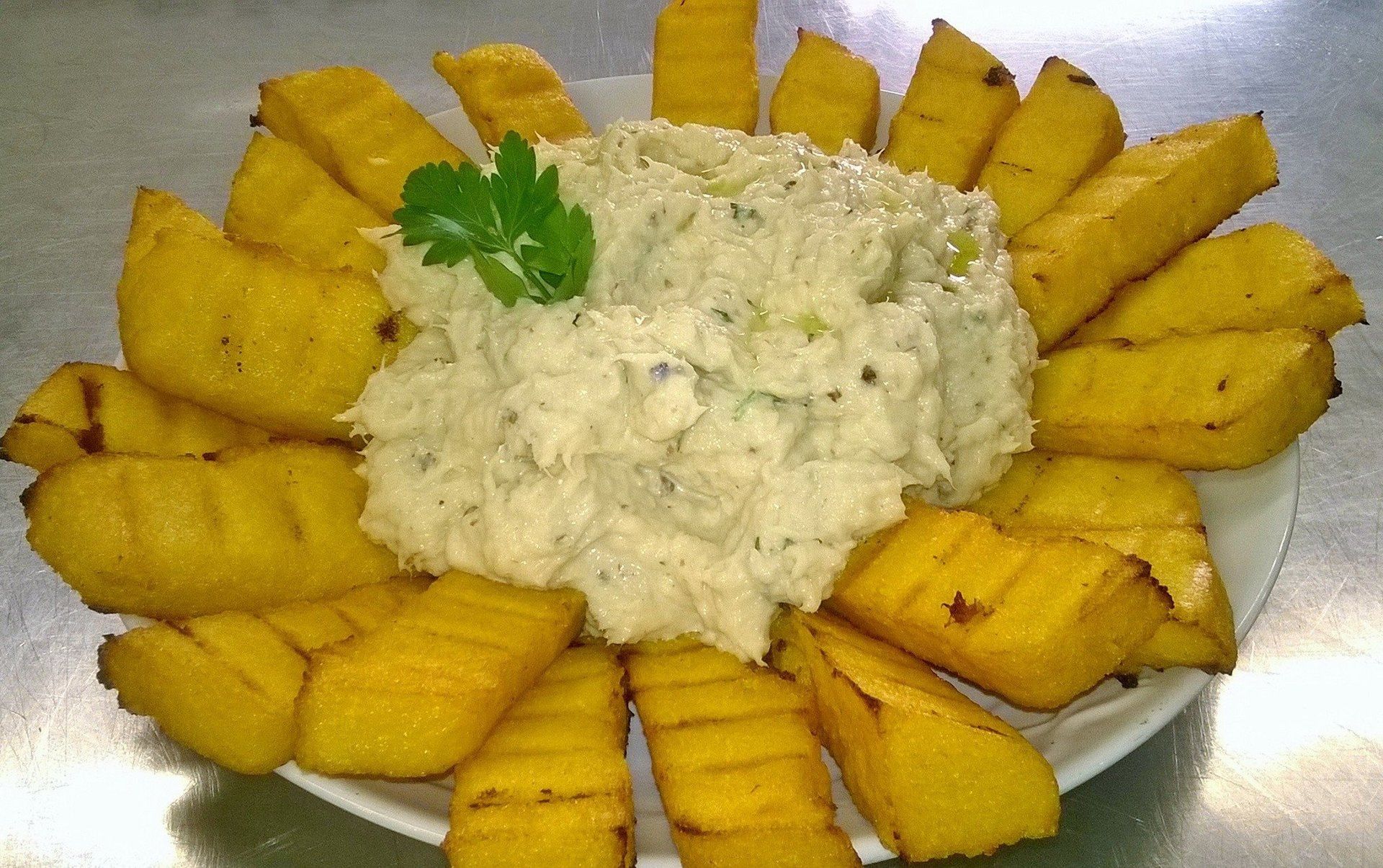 Piatto a base di pesce