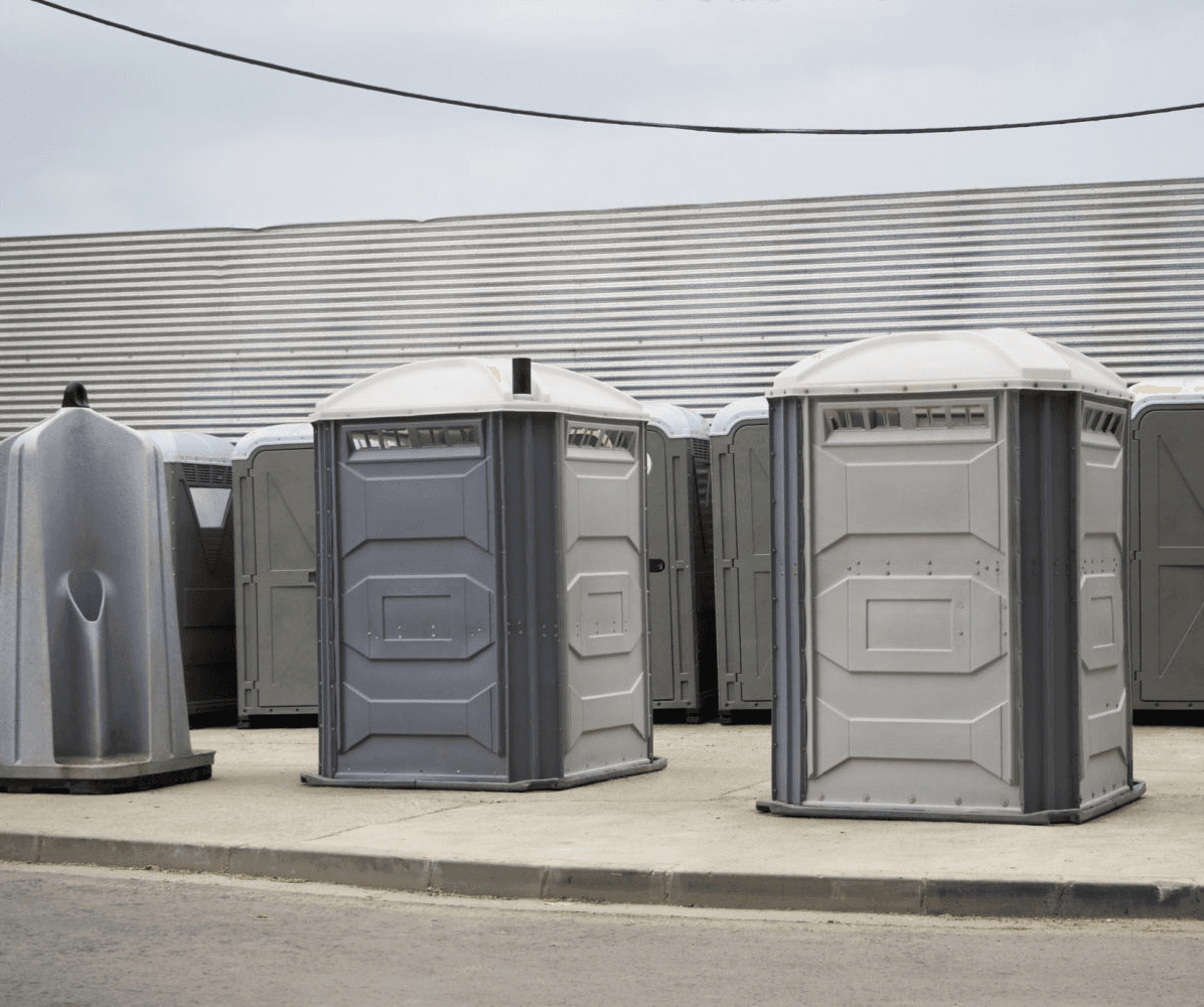portable toilet rental and septic tank cleaning service
