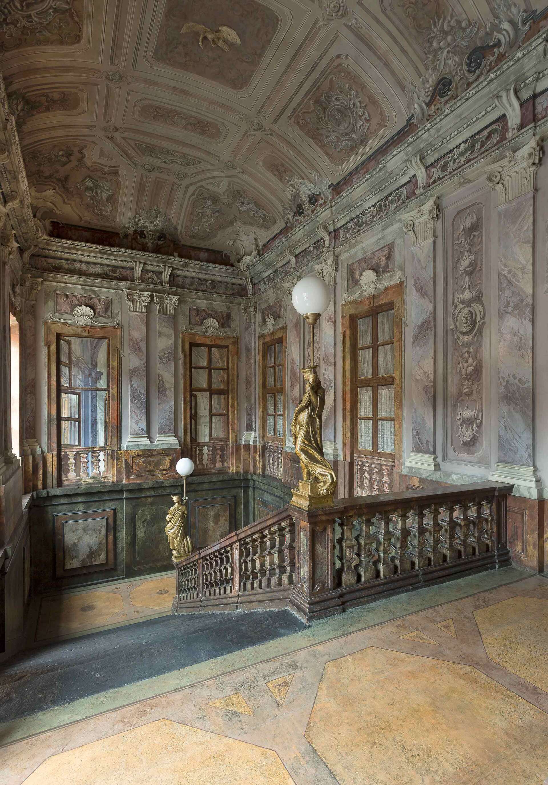 affresco in un palazzo storico dopo il restauro