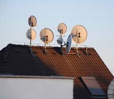 tetto con antenne
