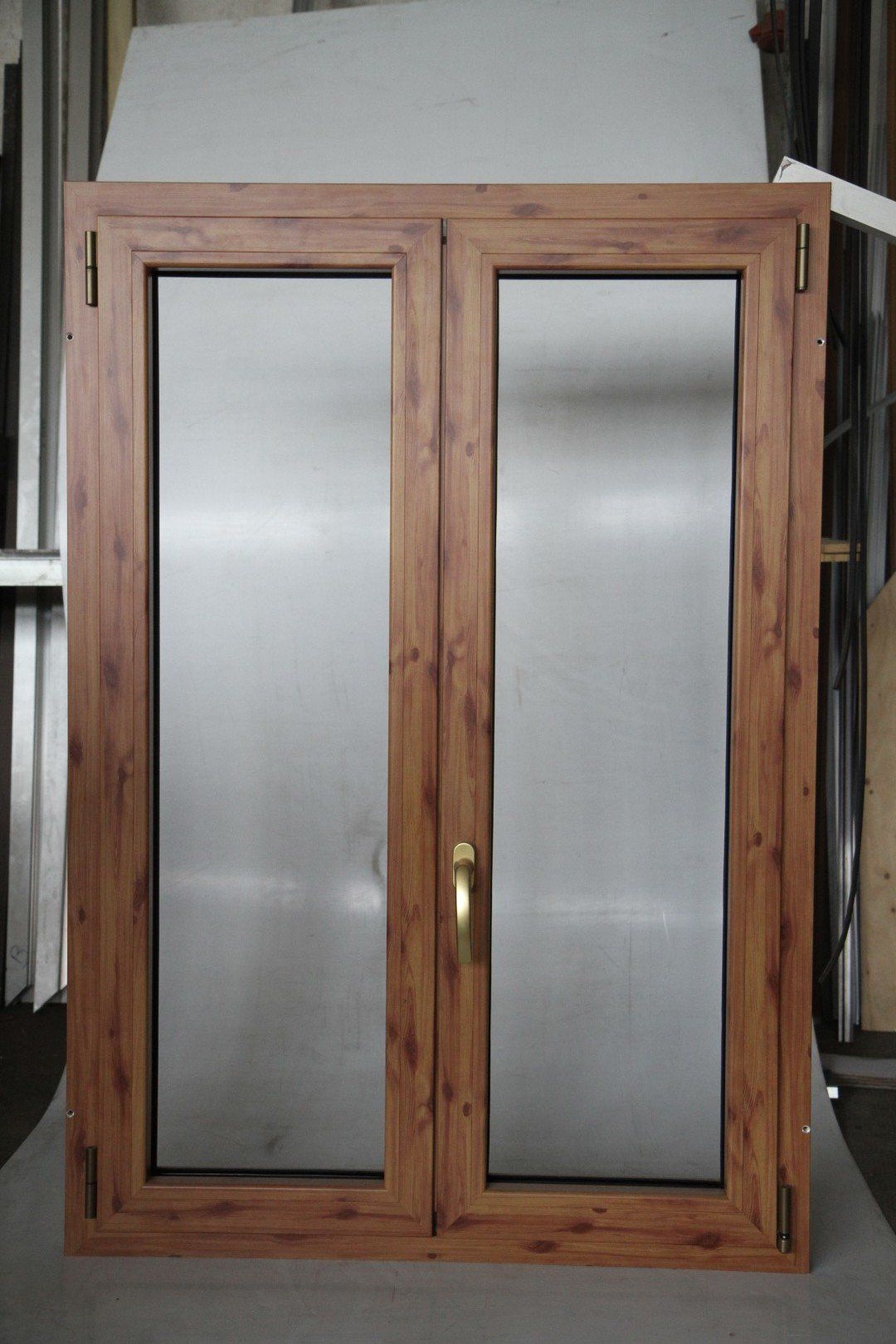 finestra in legno