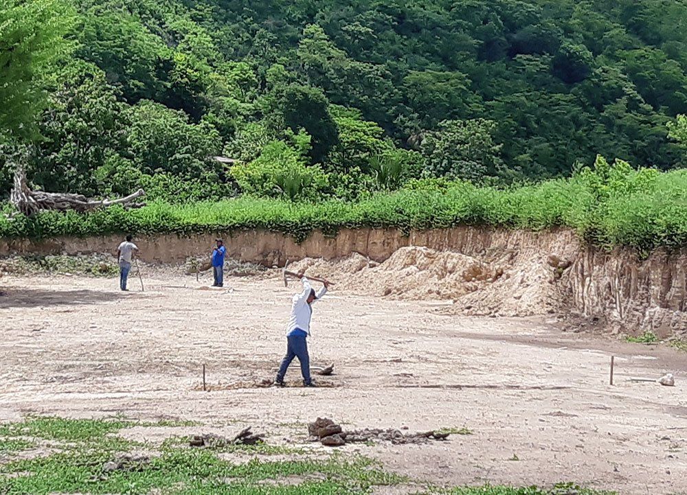 People Digging