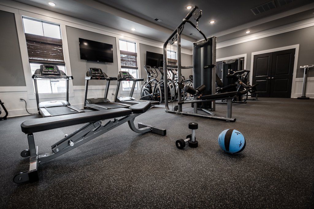 1 element apartments gym