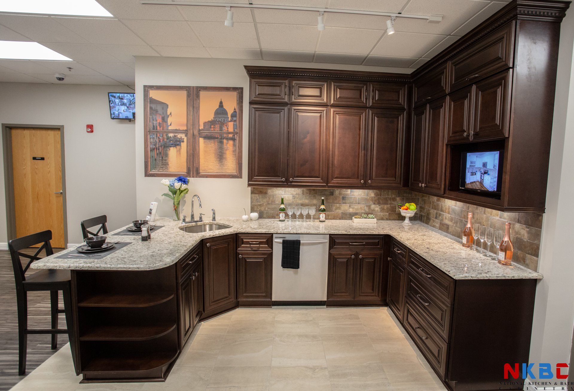 Elite cabinet supplier near Chicago, IL