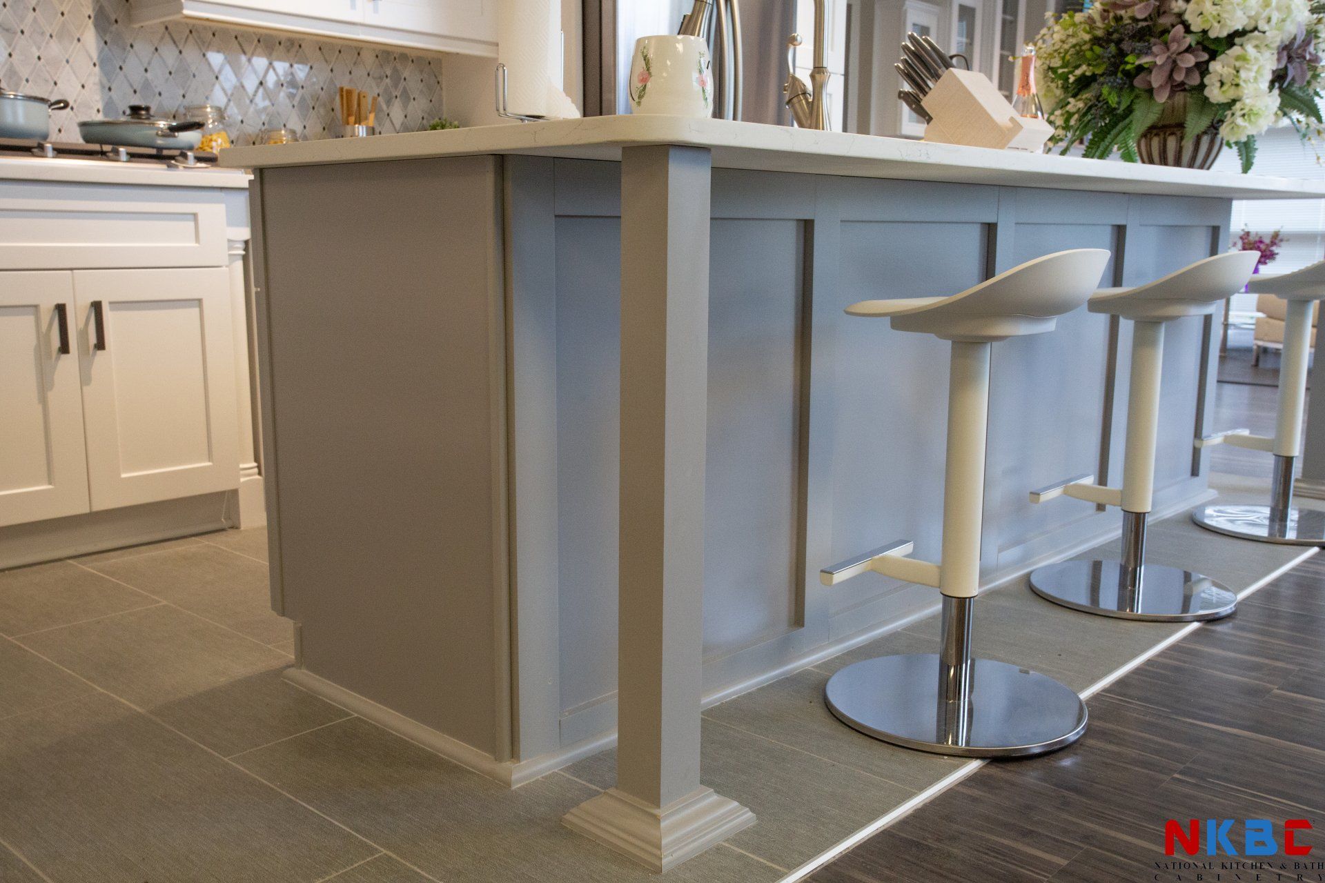 Cabinets with Kitchen Island
