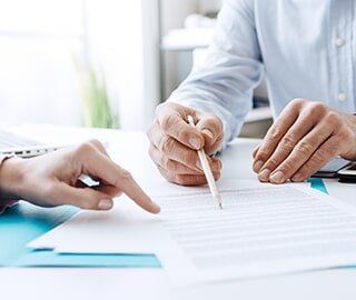 Negotiating a Contract - Business Insurance in Artesia, NM Negotiating a Contract - Business Insurance in Artesia, NM