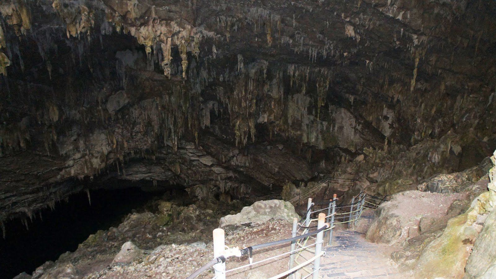 Gruta do Lago Azul