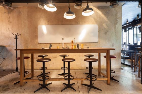 arredamento bar in legno