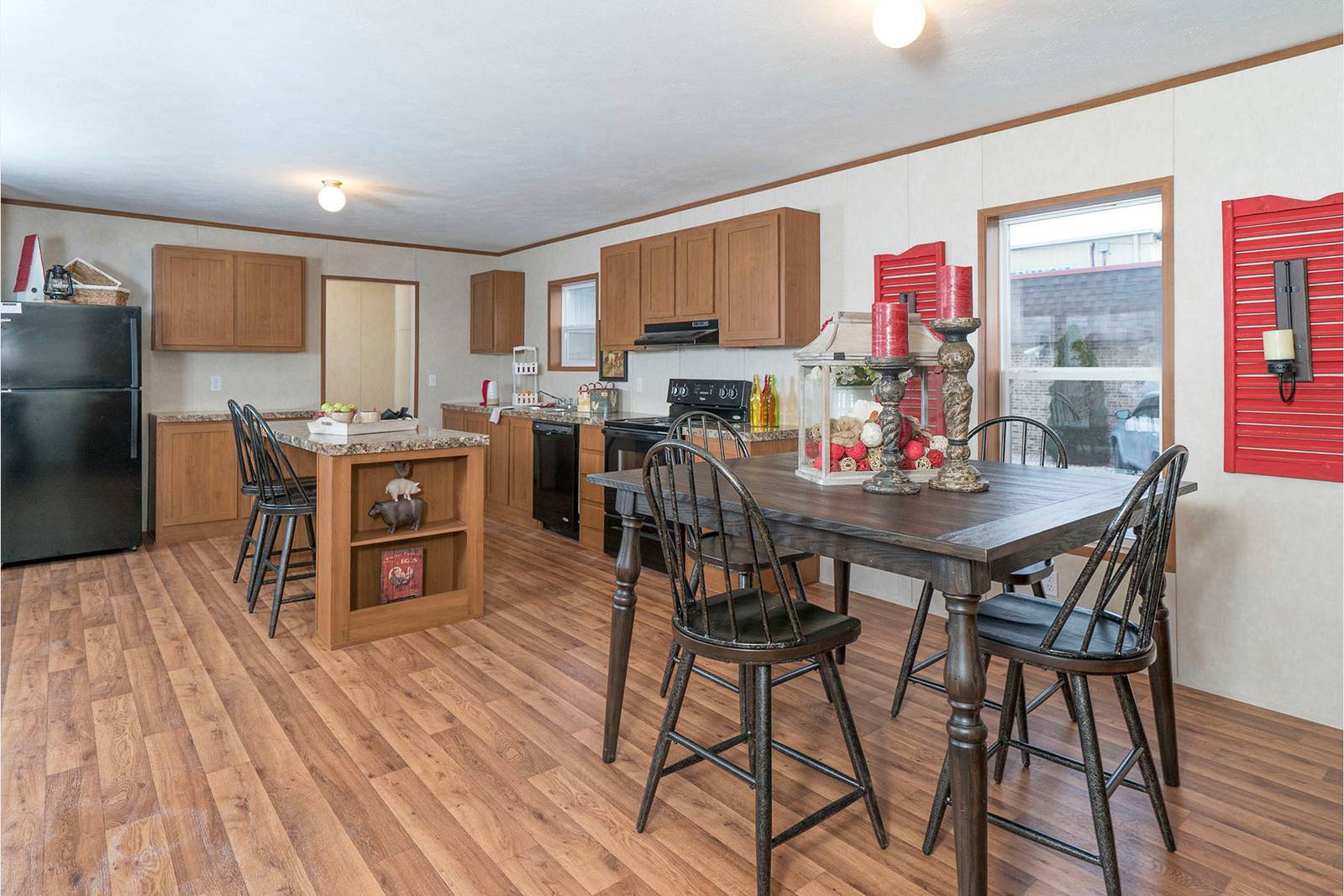 Bean's Homes Dining Room Options in Lyndonville, VT